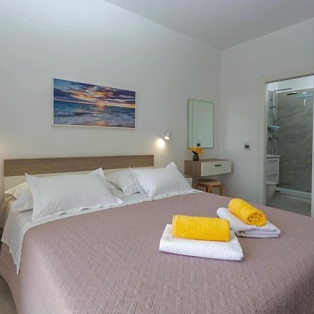 Apartments Tatjana Dominis Hvar Town Exterior photo