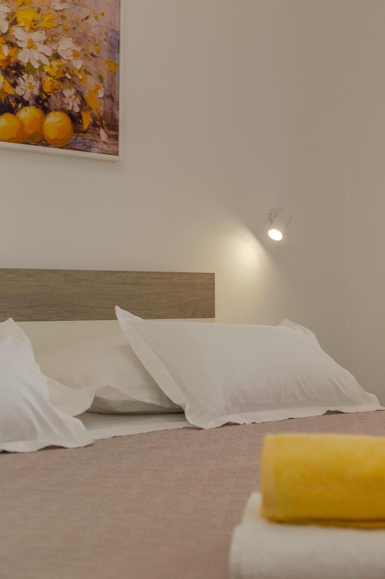 Apartments Tatjana Dominis Hvar Town Room photo