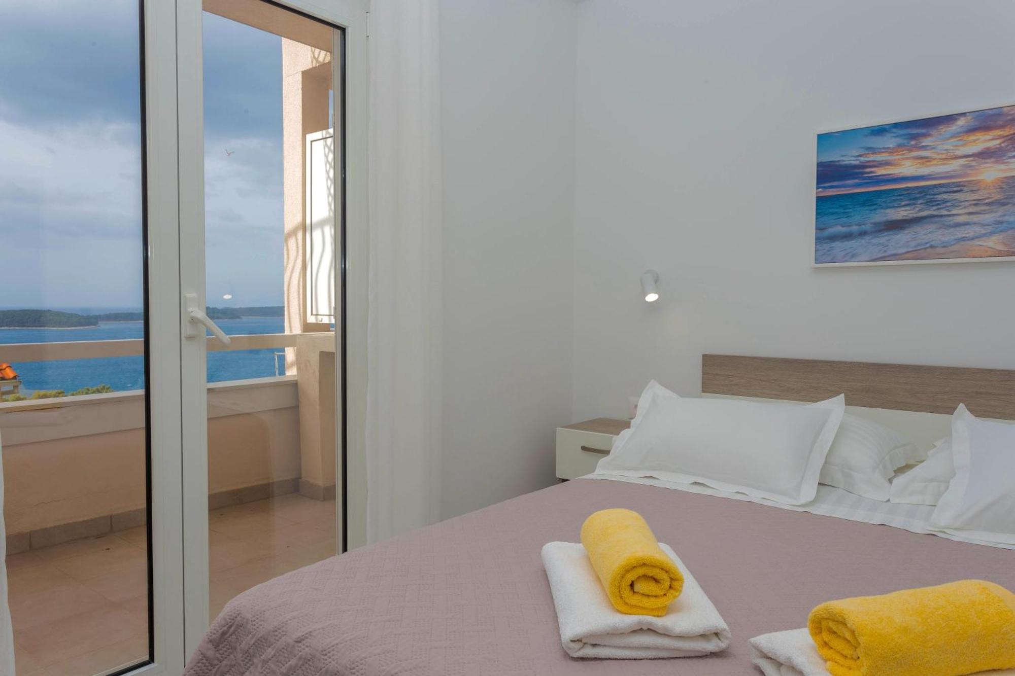 Apartments Tatjana Dominis Hvar Town Room photo