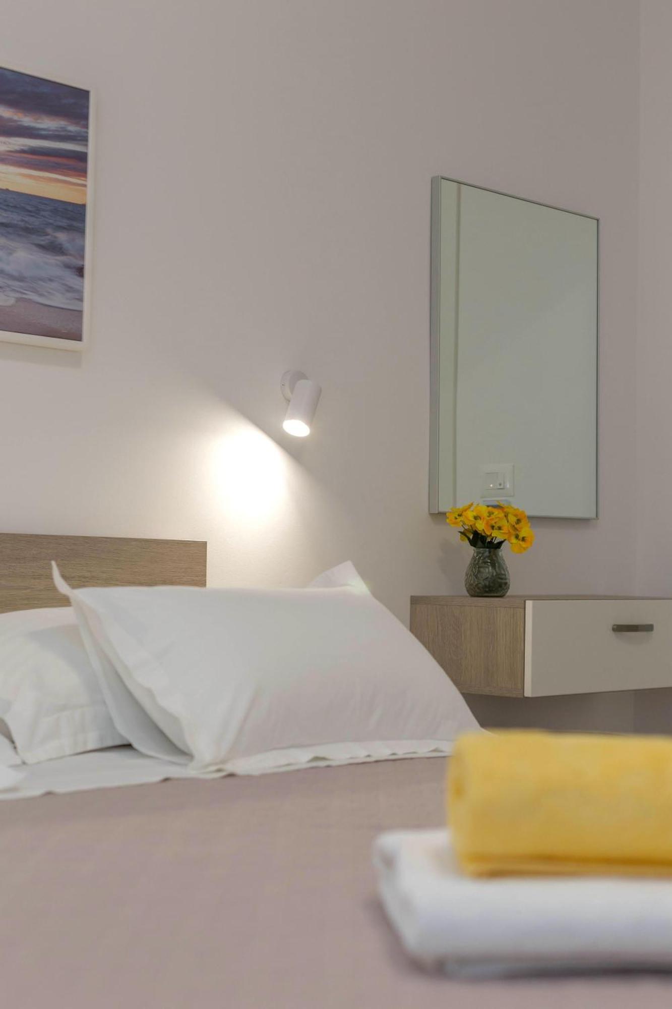 Apartments Tatjana Dominis Hvar Town Room photo