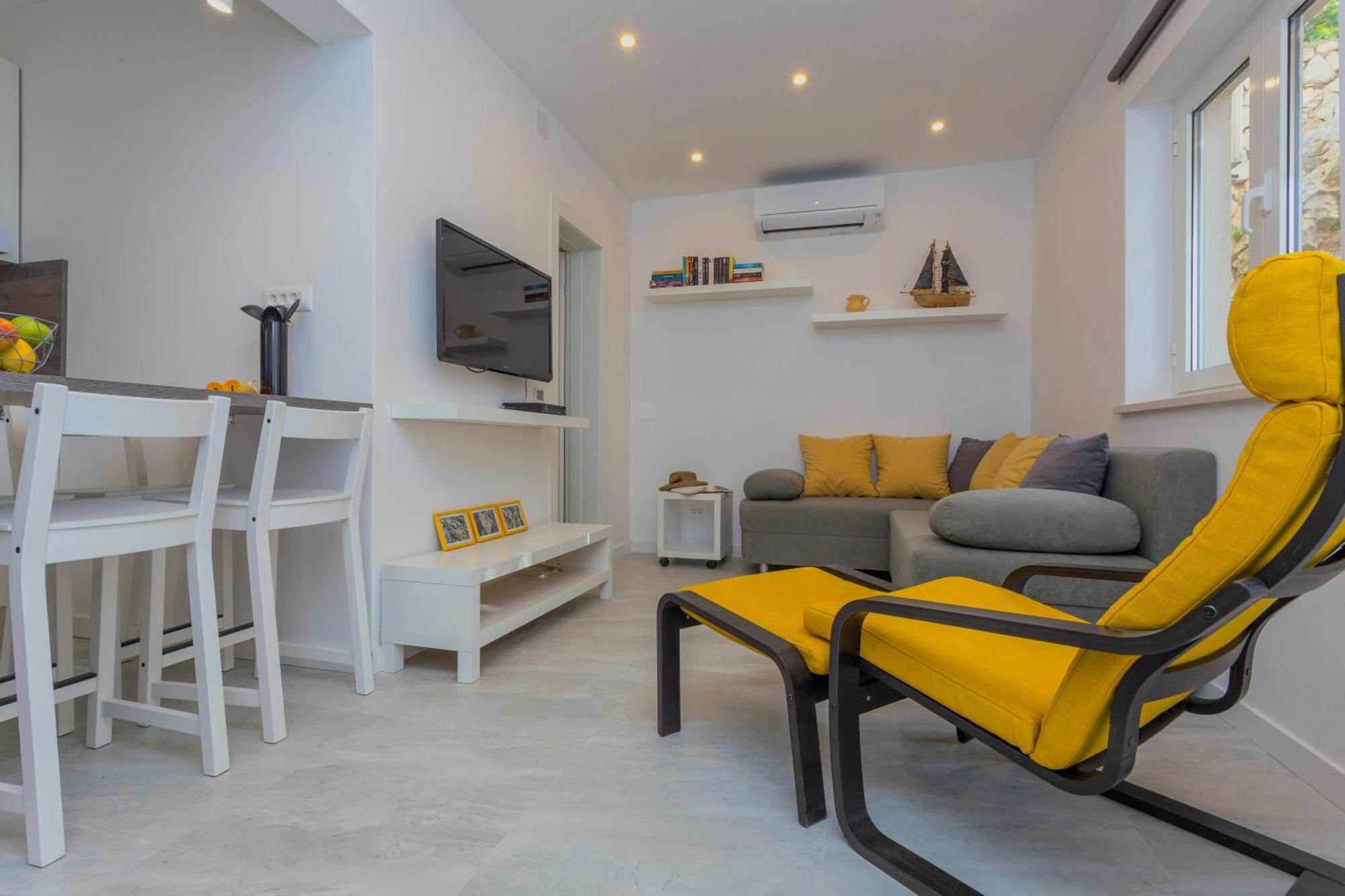 Apartments Tatjana Dominis Hvar Town Exterior photo