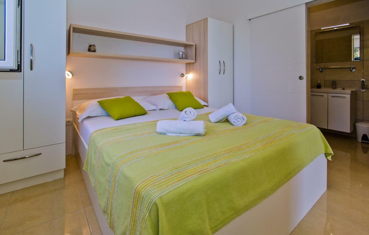 Apartments Tatjana Dominis Hvar Town Exterior photo