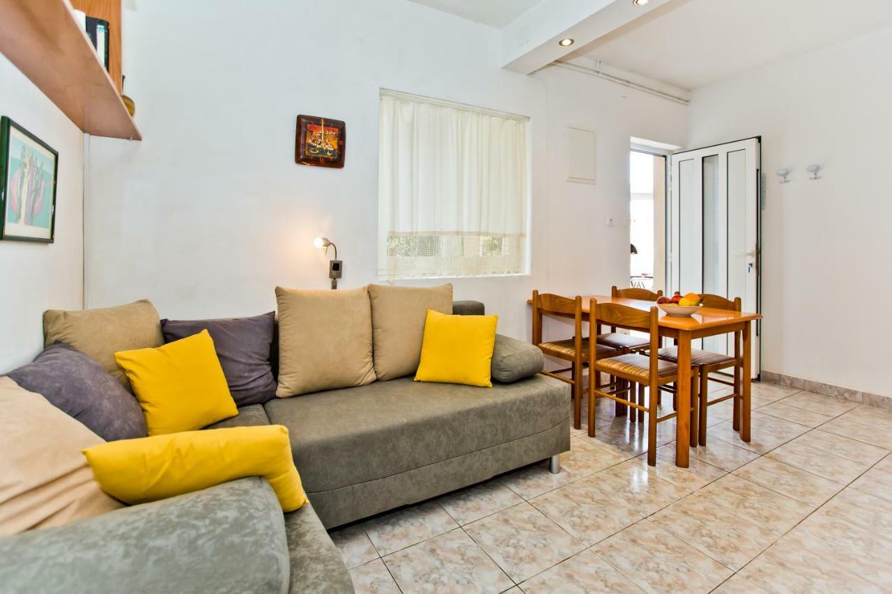 Apartments Tatjana Dominis Hvar Town Exterior photo