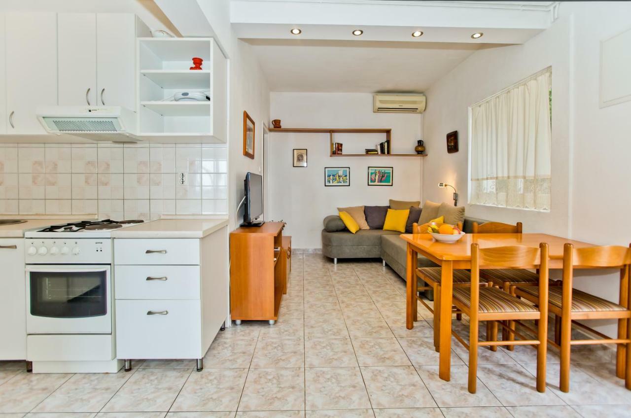Apartments Tatjana Dominis Hvar Town Exterior photo