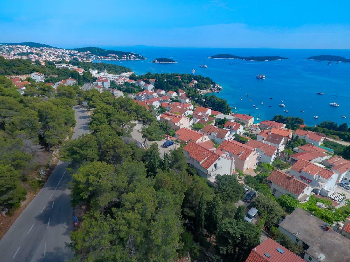 Apartments Tatjana Dominis Hvar Town Exterior photo
