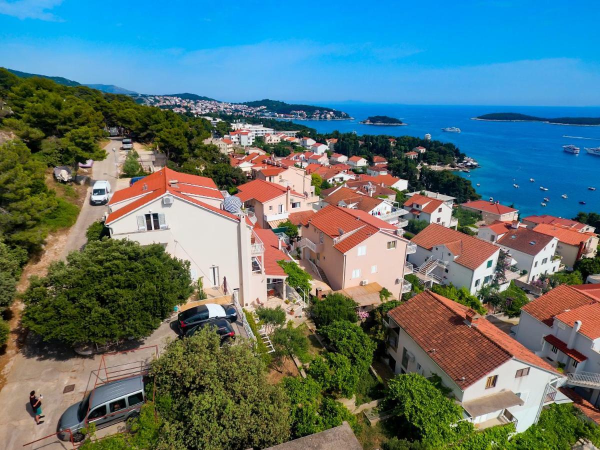 Apartments Tatjana Dominis Hvar Town Exterior photo