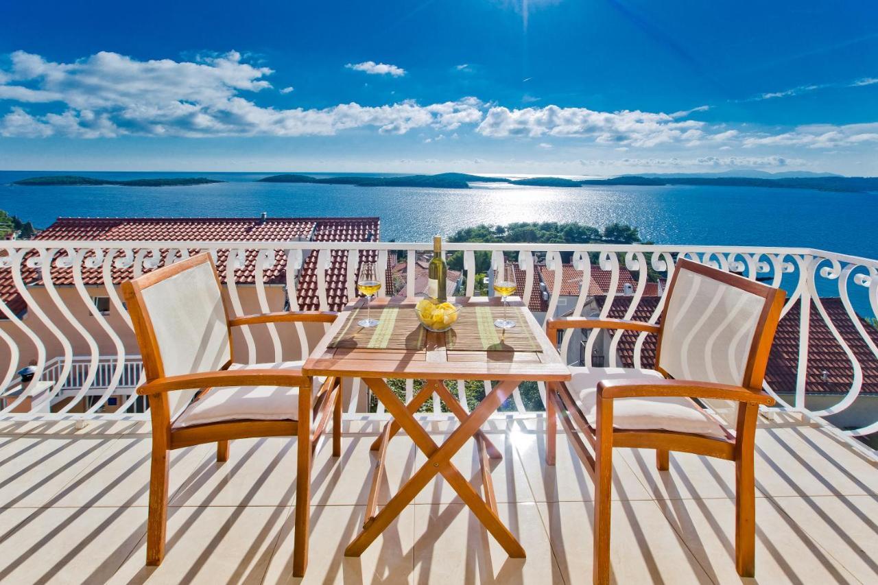 Apartments Tatjana Dominis Hvar Town Exterior photo