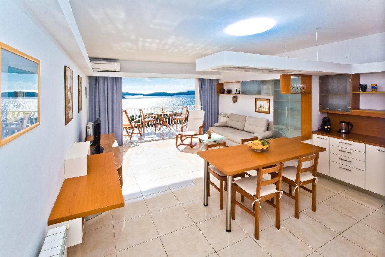 Apartments Tatjana Dominis Hvar Town Exterior photo