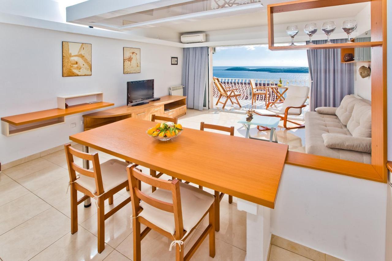 Apartments Tatjana Dominis Hvar Town Exterior photo
