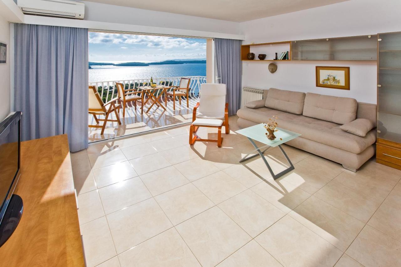Apartments Tatjana Dominis Hvar Town Exterior photo
